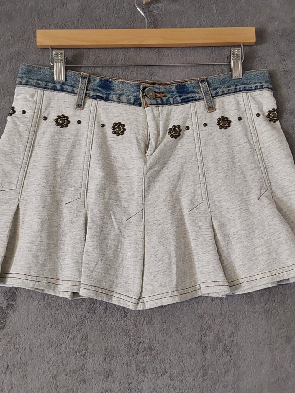 Riley Vintage Y2K Denim Trim Pleated Mini Skirt Size Medium USA